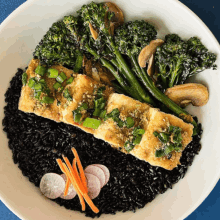 Crispy Thai Green Curry Tofu Bowl w Forbidden Black Rice [vegan] [sesame] [soy]